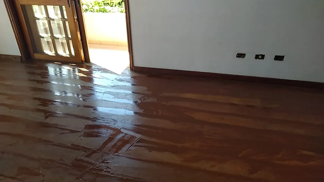 Raspagem e Lixamento Piso de Madeira
